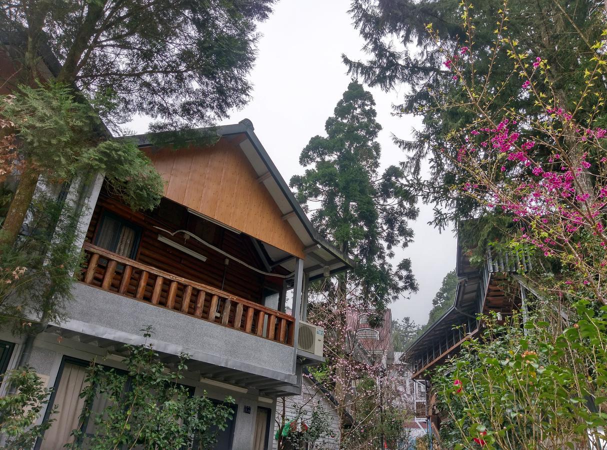 Gemlu Villa Lugu Exteriör bild